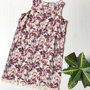 xhilaration floral shift dress with lace hem